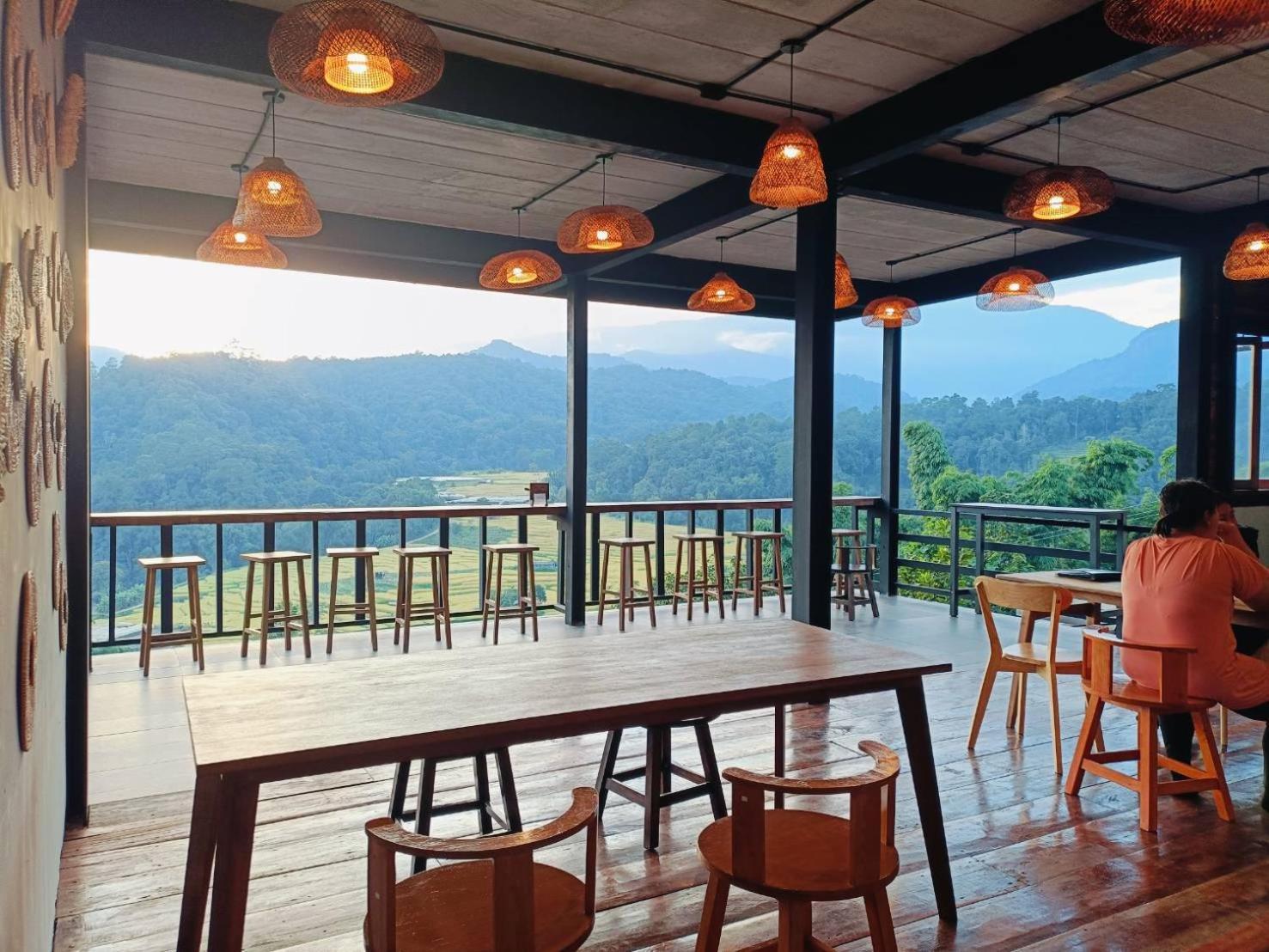 Motho Homestay โมโทโฮมสเตย์ Чом Тхонг Экстерьер фото